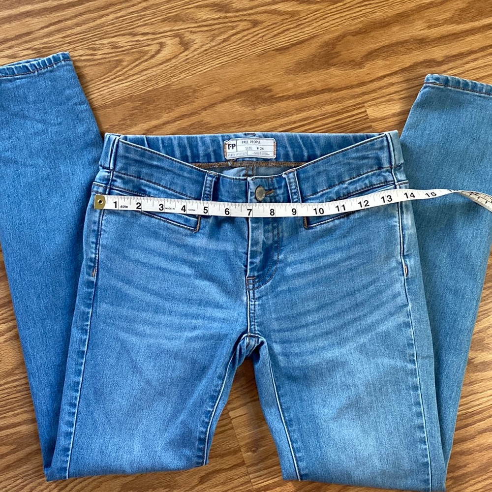 Free People Skinny Ankle Jeans | Size 24